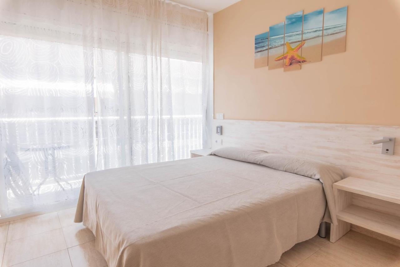 Apartaments Costamar Calafell Bagian luar foto